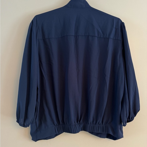 NEW NWT - NYC New York & Company - Navy kissing Bow blouse - XL - Picture 3 of 6